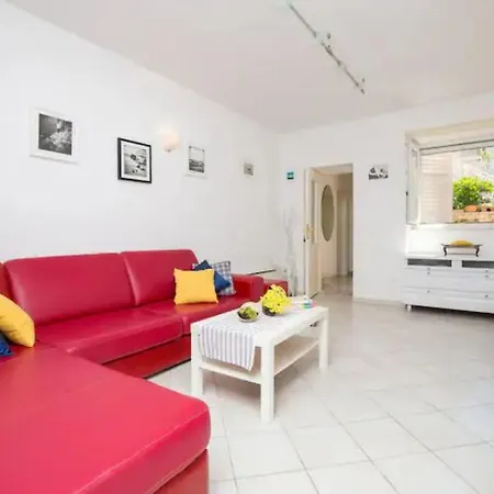 House Legosi - Three Bedroom House